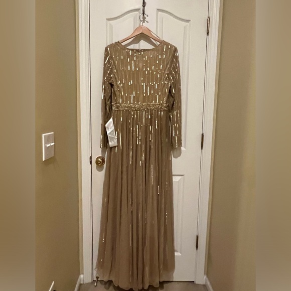 Mac Duggal Long Sleeve V-Neck Gold Gown - Picture 7 of 16